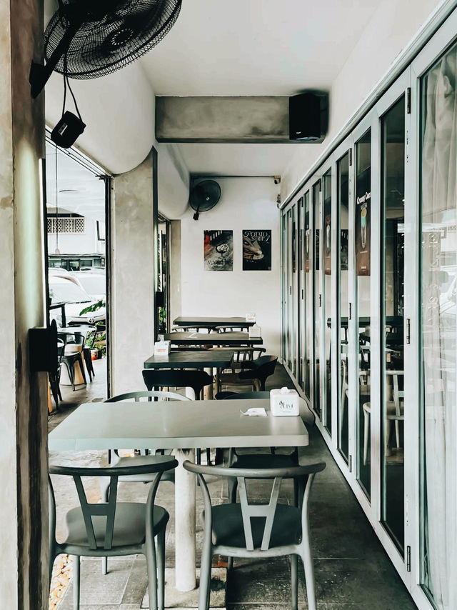 Common Space Coffee & Bar