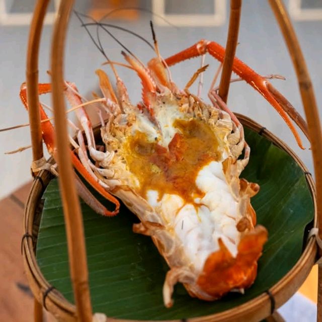 ร้านอาหาร Sala Ayutthaya กุ้งแม่น้ำตัวโตต้องที่นี่