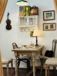 Old-School Romance, A Piano & Iced Black Coffee