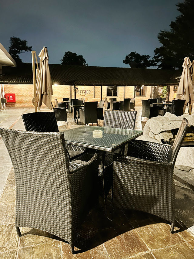 Sip, Chill, Repeat – Sunset Vibes at Karma Bar & Lounge!