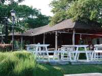 อร่อยกับมื้อเย็น บรรยากาศดีที่ Laciana Huahin