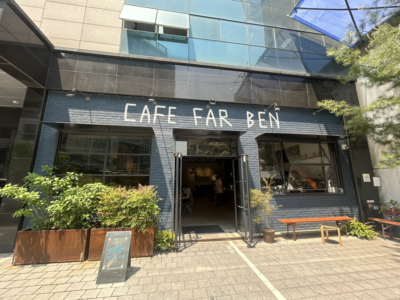 FARBEN キャップ　BTS RMさんの妹さんカフェ 韓国現地レポ】BTSリーダーRMの妹がオープンしたおしゃれカフェ