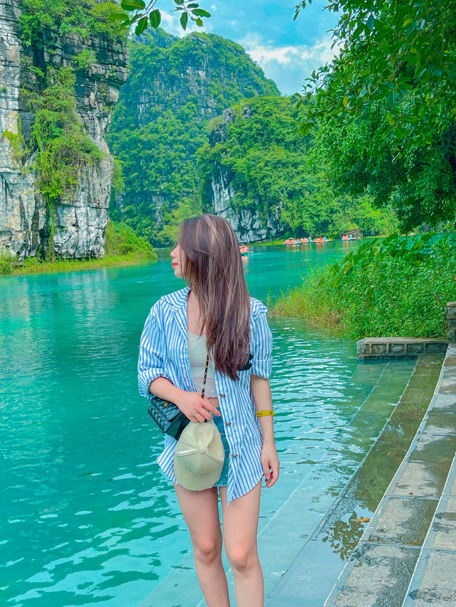 - Hoa Lư Ninh Bình