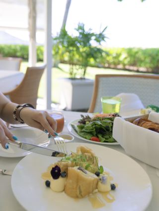 Enjoy Breakfast at Halekulani Without Staying Overnight
