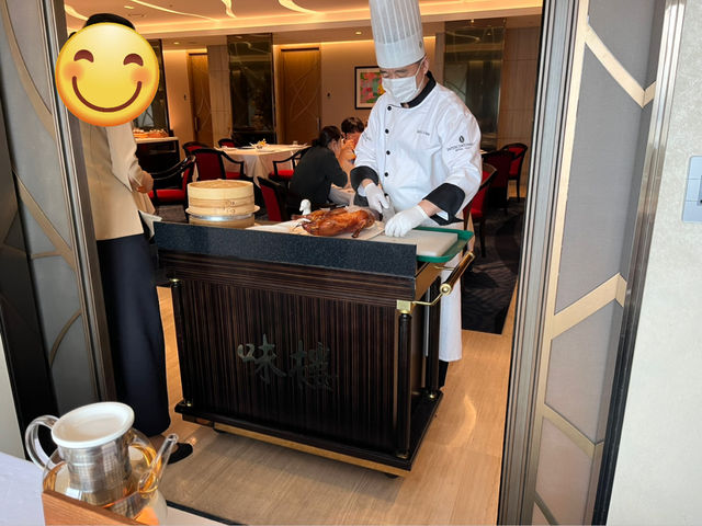 🦆 파르나스 호텔 웨이루 – 클래식과 품격이 살아있는 베이징덕 코스 🍽️✨