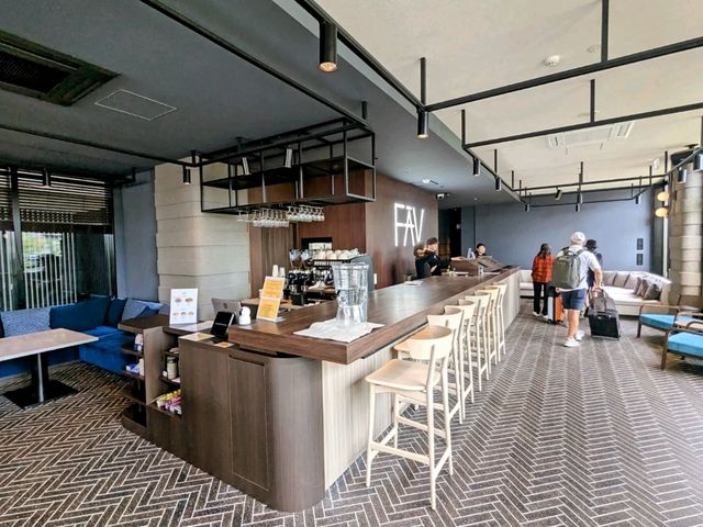 高山 | JUNE COFFEE 六月咖啡，FAV LUX 的現代時尚咖啡