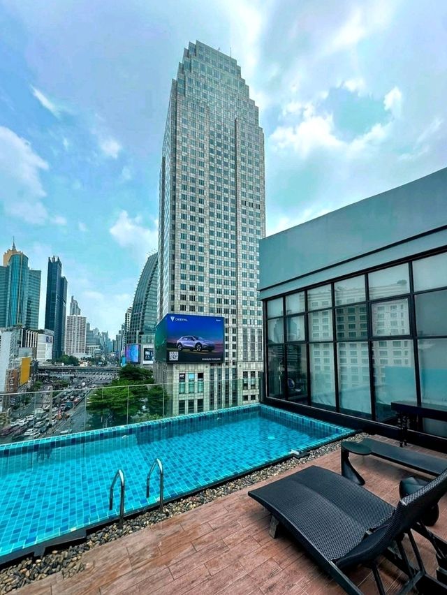 Chic, Stylish & Super Convenient – A Perfect Bangkok Stay!