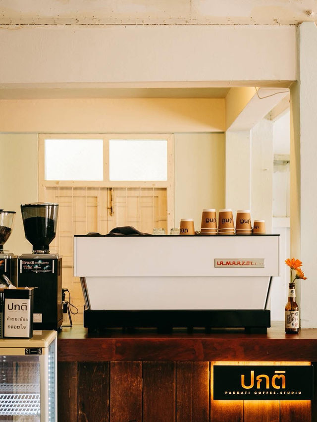 โรงคั่วกาแฟ ปกติ Coffee Studio