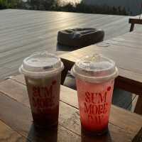 Summore Day Café ยะนุ้ย-แหลมพรหมเทพ