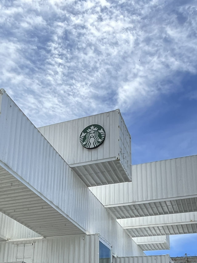 【花莲自驾游必打卡！全球唯一集装箱星巴克☕️美到窒息！】