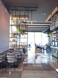 Holiday Inn Sriracha – ครบ จบ คุ้ม ในหนึ่งคืน 🏨