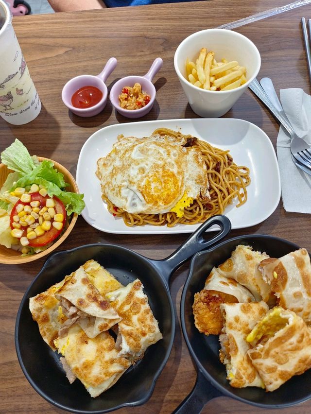 新莊美食，A&J  Brunch燕覺早午餐