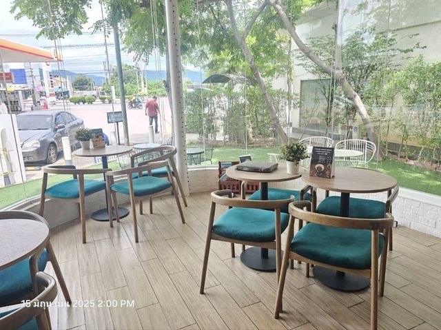 ☕ รีวิว: Shell Café บางแสน คาเฟ่ในปั๊มที่ไม่ธรรมดา
