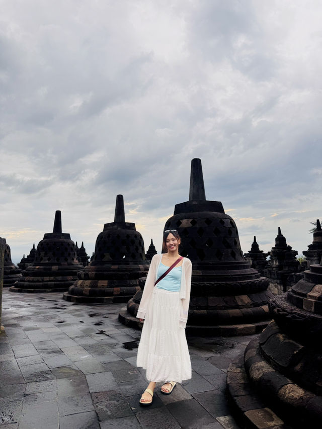 🇮🇩 🌧️ Borobudur After Rain | Walking Barefoot on Sacred Stones, Where History Washes the Soul 