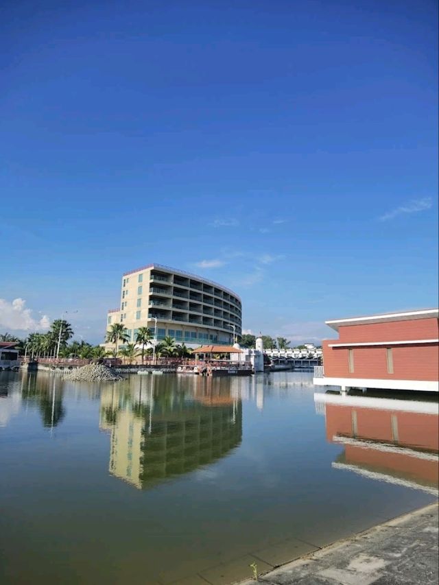 “Tasik Villa Resort – Your Lakefront Family Villa Escape in Port Dickson”