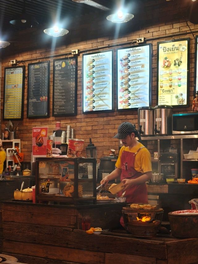 ปังลุงเฉื่อย​ Garage Cafe-โชคชัย​4