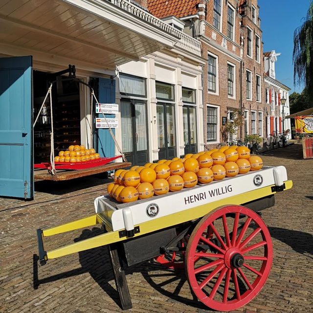 🧀🌷 Edam Cheese Hunting Guide: A Summer Adventure in Holland’s Iconic Cheese Town  