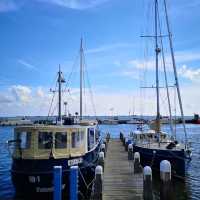 🌊🎣 Volendam Summer Escape: A Postcard-Perfect Dutch Fishing Village  