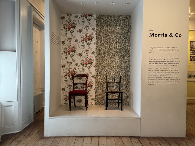 William Morris Gallery: A Journey into Art and Life in London 🎨🏡