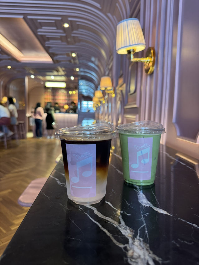 【タイ🩷超可愛い💕ピンクのカフェ】📍 The Cassette Coffee Bar (ザカセットコーヒー バー)