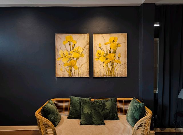 Blue Room: Naptel Changmoi 