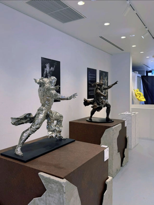 入場無料！北斗の拳のトキ、シュウの彫刻アートが間近で楽しめる展示🫣💓【東京・表参道】