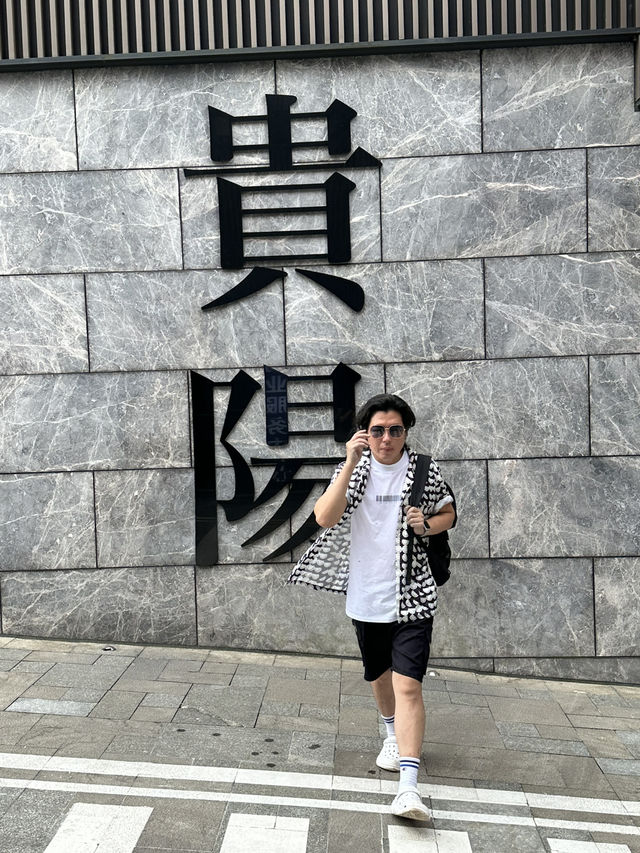 Can’t Escape the Rain, But Beauty Found Me Anyway: 8D7N Guizhou Adventure 🇨🇳｜Guiyang・Huangguos
