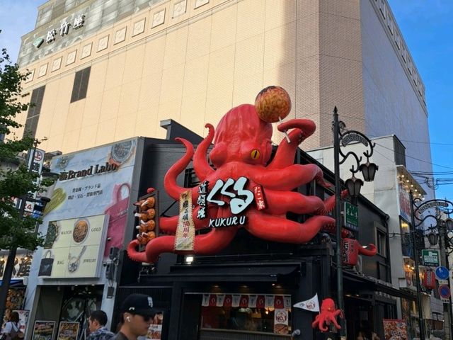 大阪逛街人氣道頓堀！霓虹燈下的購物與美食天堂！