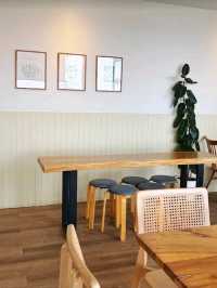 Little Green Cafe Samui: คาเฟ่มินิมอลใกล้ท่าเรือ
