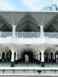 Asy-Syakirin Mosque: Serenity Beside the Twin Towers at KLCC Park
