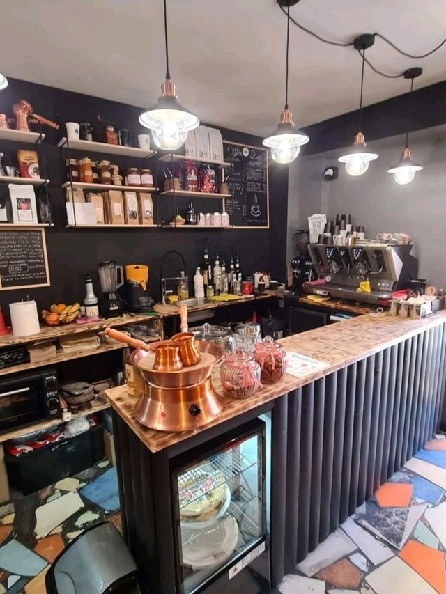 Grinder Coffee Shop