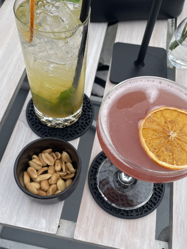 Rooftop Bar at sala rattanakosin Bangkok🥂