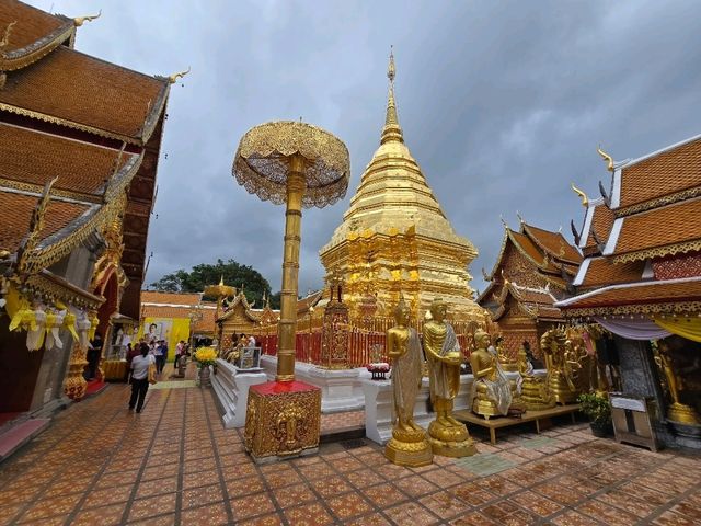 วัดพระธาตุดอยสุเทพ ศูนย์รวมจิตใจคนล้านนา