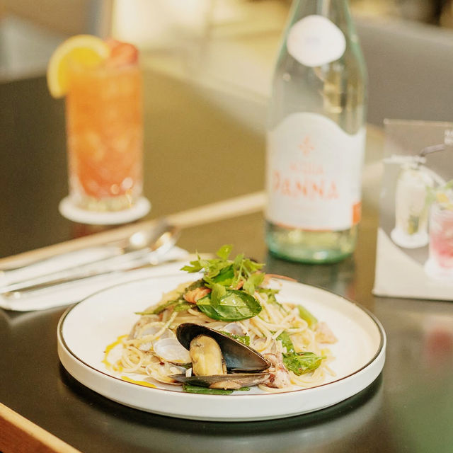 Sunlit Comforts and Signature Cravings