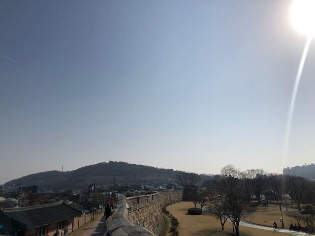 Walking around Hwaseong Fortress in Suwon
