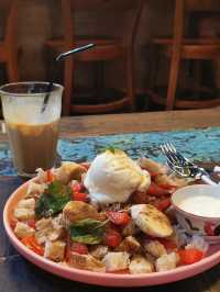 Espresso, Atmosphere, and Antique Vibes, Giyanti Delivers