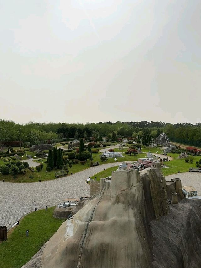 Wandering Through Georgia in Miniature Park