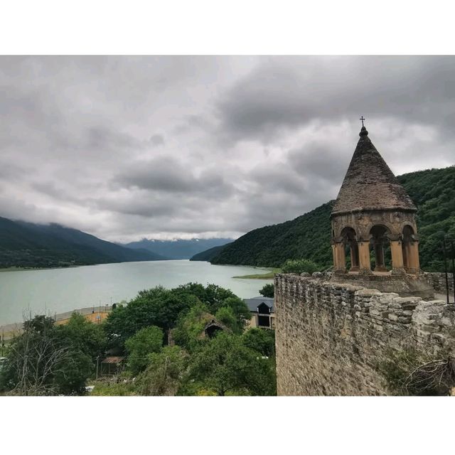 Stone Walls & Lake Views