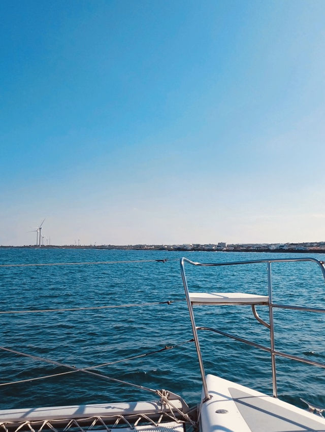 Family-Friendly Adventure on Jeju's Calm Waters