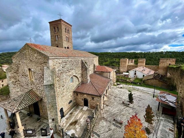 Medieval Walls and River Walks in Buitrago del Lozoya