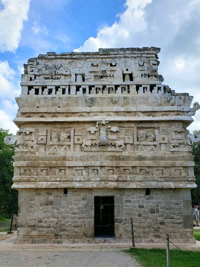 Ancient Echoes and Sun soaked Stones at Chichén Itzá