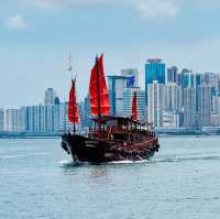 Junk Boat Cruise on Victoria Harbour – Heritage & Glam Winds