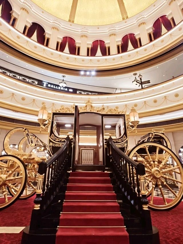 Step Inside London’s Glamour in the Londoner