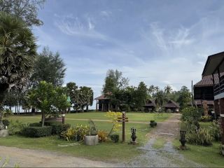 The Chevalley Beach Resort, Satun