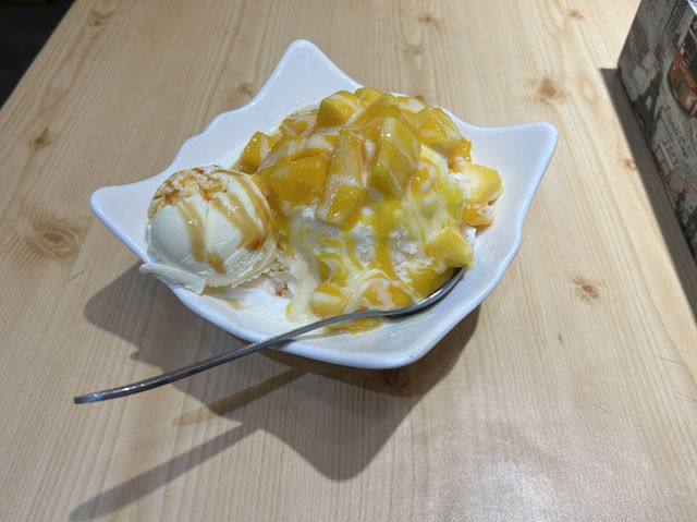 中山駅そばにあるマンゴーかき氷🍧 21街冰棧 中山駅そばにあるマンゴーかき氷🍧 21街冰棧