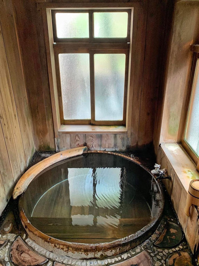 🏮 “Spirited Away” Vibes in Real Life – Would You Dare to Try? 🏮