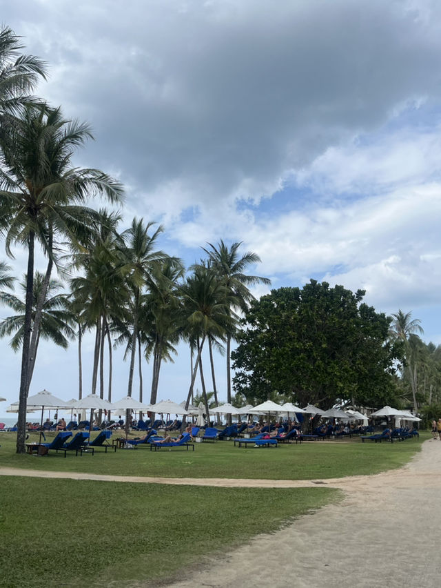 สัมผัสหาดทรายขาวและพระอาทิตย์ตกที่หาดคึกคัก🏖️ สัมผัสหาดทรายขาวและพระอาทิตย์ตกที่หาดคึกคัก🏖️