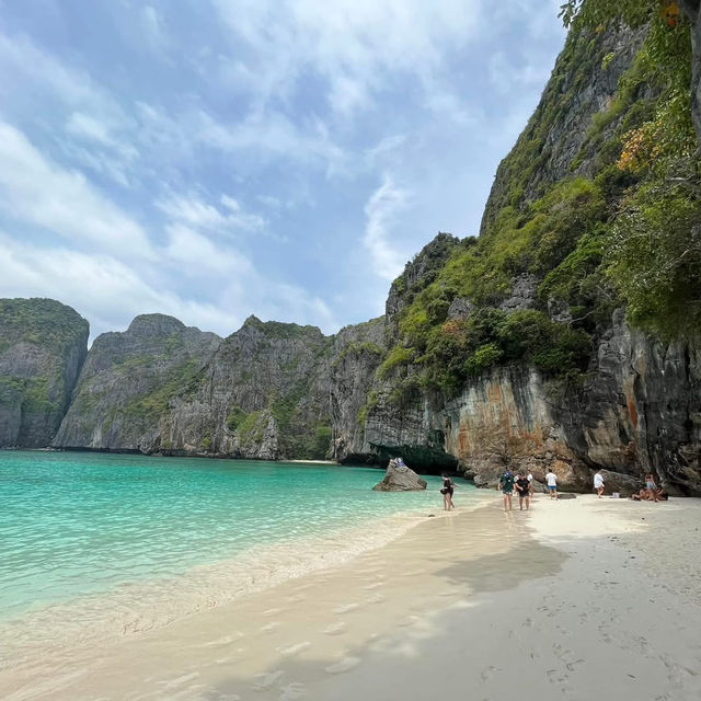 🐠 Maya Bay – Where the Cliffs Meet the Sea
