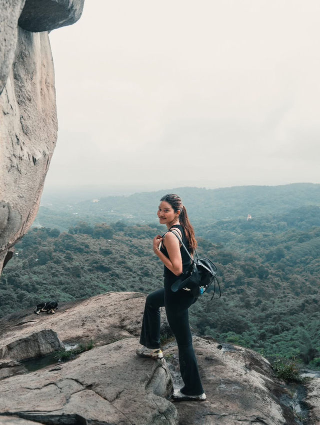 หุบเขา "ตีนไก่" บ้านนา จังหวัดนครนายก หุบเขา "ตีนไก่" บ้านนา จังหวัดนครนายก