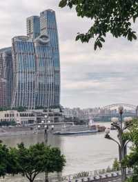 Riverside in the Mountain City: The Majestic Bridge